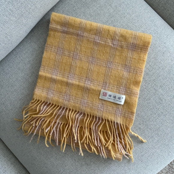 Plaid Yellow Cashmere Scarf - Picture 3 of 3